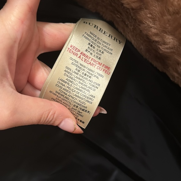 Impeccable genuine lamb shearling Burberry coat - Picture 3 of 6